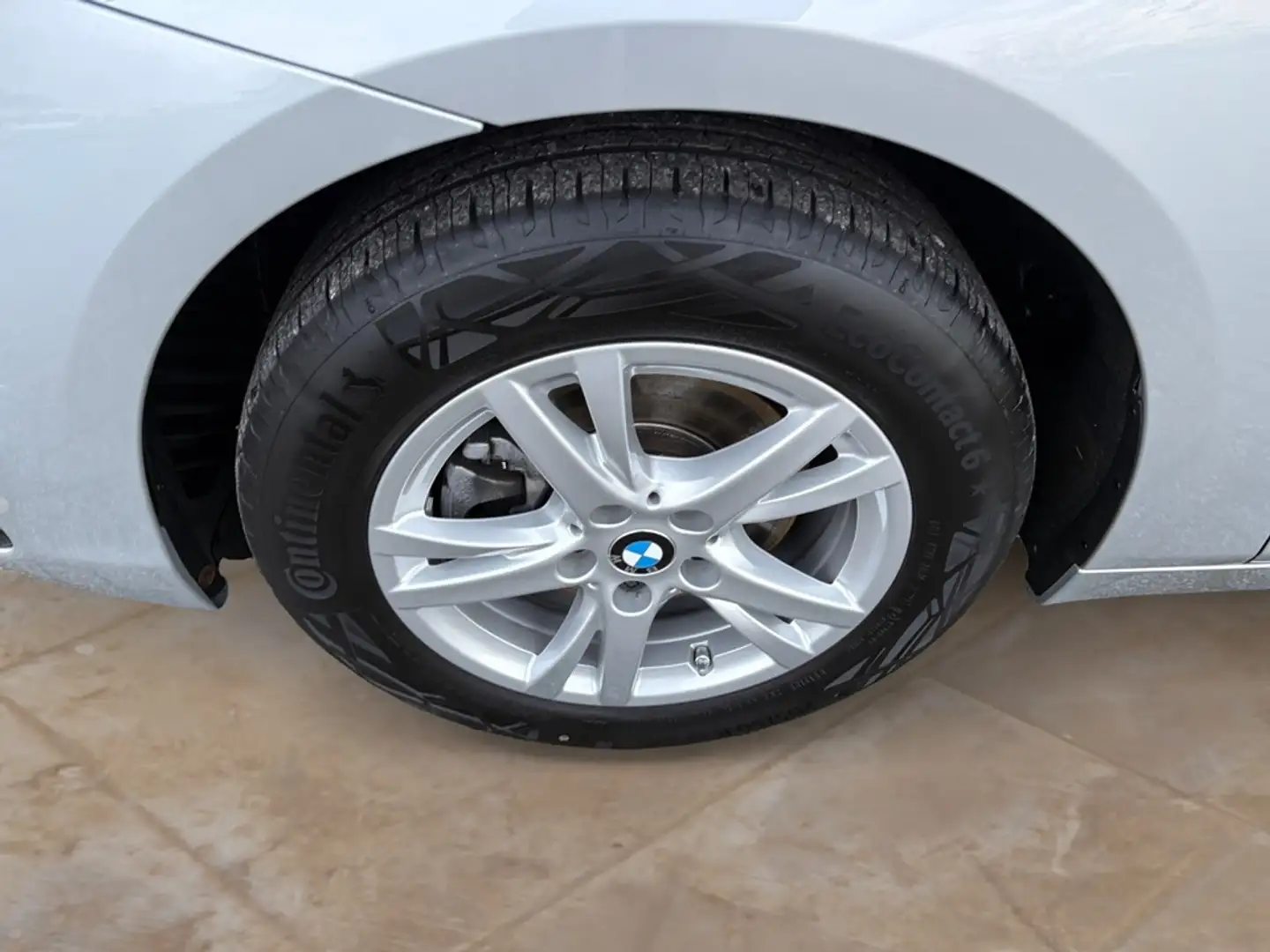 BMW 218 i Active Tourer Advantage + 2J-BPS.-GARANTIE Silber - 2