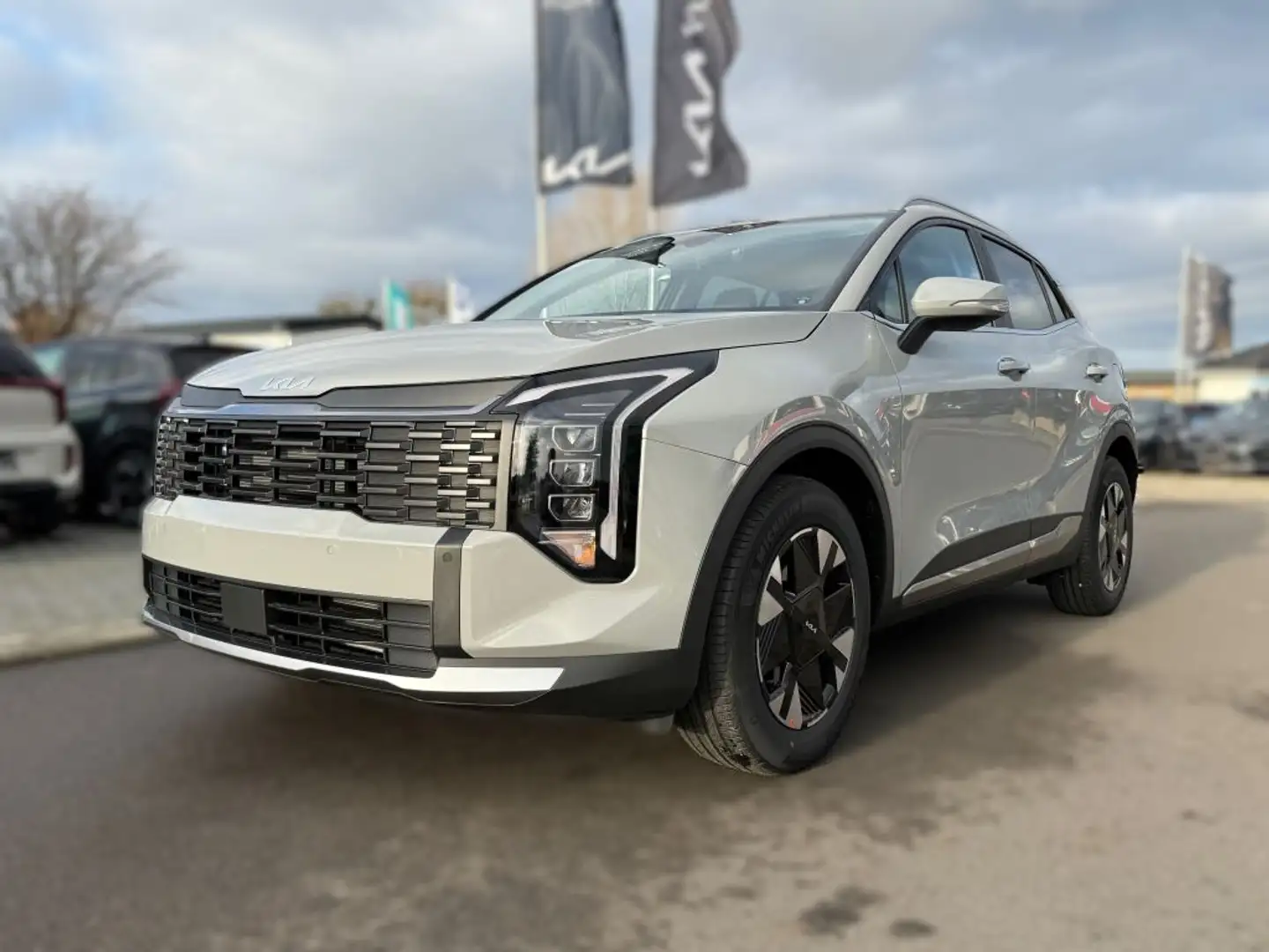 Kia Sportage 1.6 T-GDI 2WD Vision UVP 38.179 EUR Grau - 1