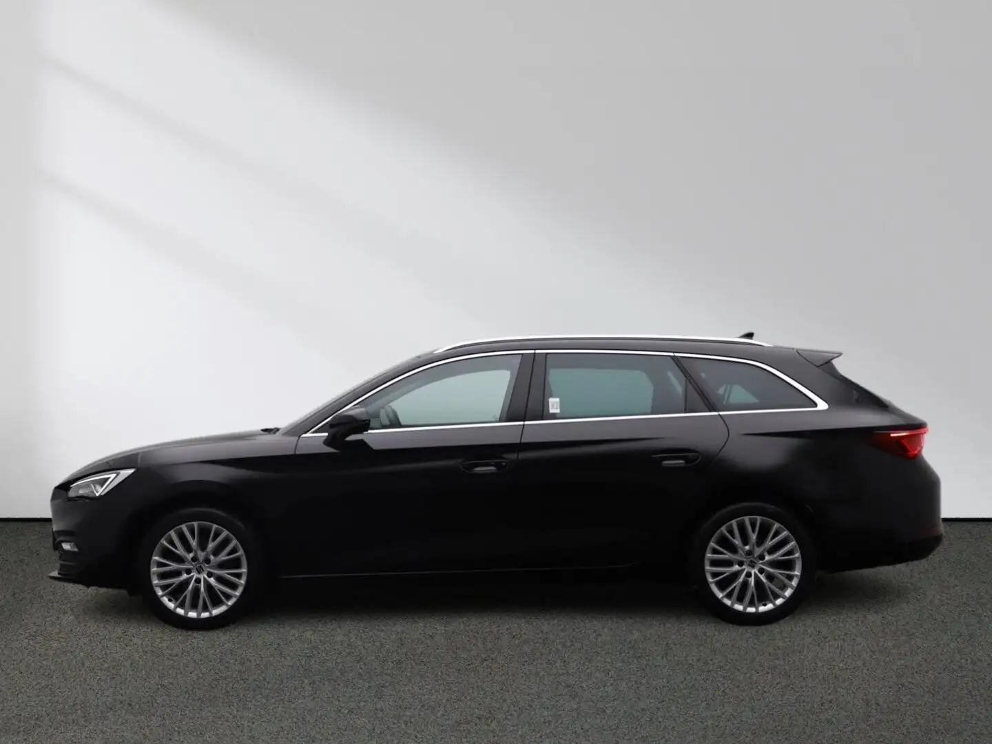 SEAT Leon Sportstourer 2.0 TDI DSG CarPlay LED AHK Schwarz - 2