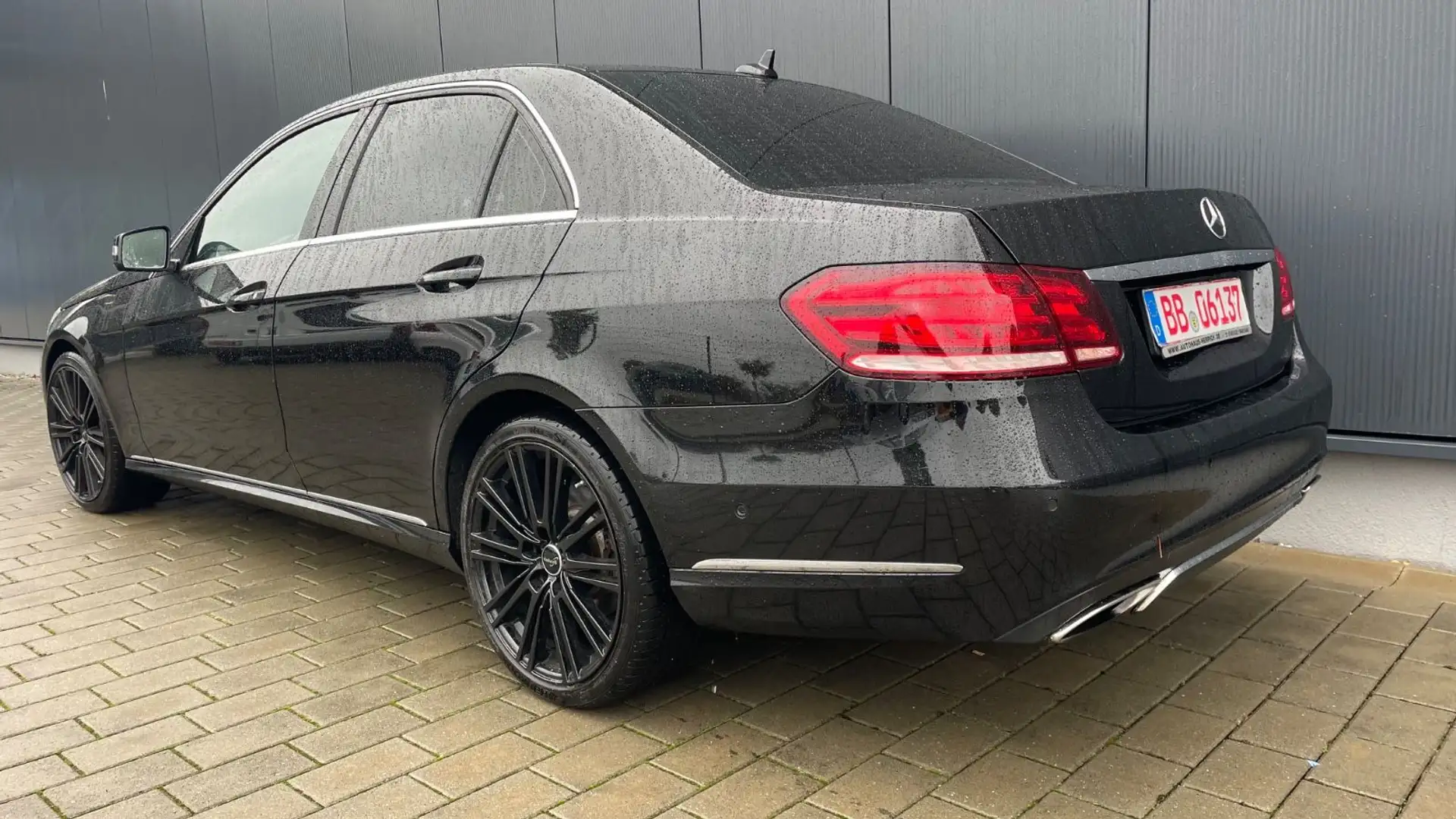 Mercedes-Benz E 350 AVANTGARDE,Pano-SHZ-PDC-TÜV NEU-Volleder Schwarz - 2