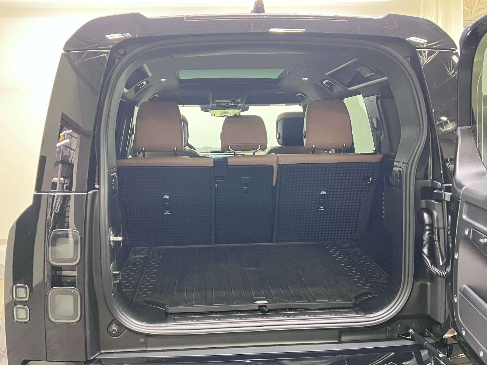 2026 Land Rover Defender 110 P400 X-DYNAMIC SE thumb 22