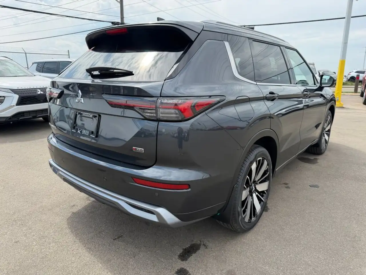 Mitsubishi Outlander снимка Mitsubishi Outlander
