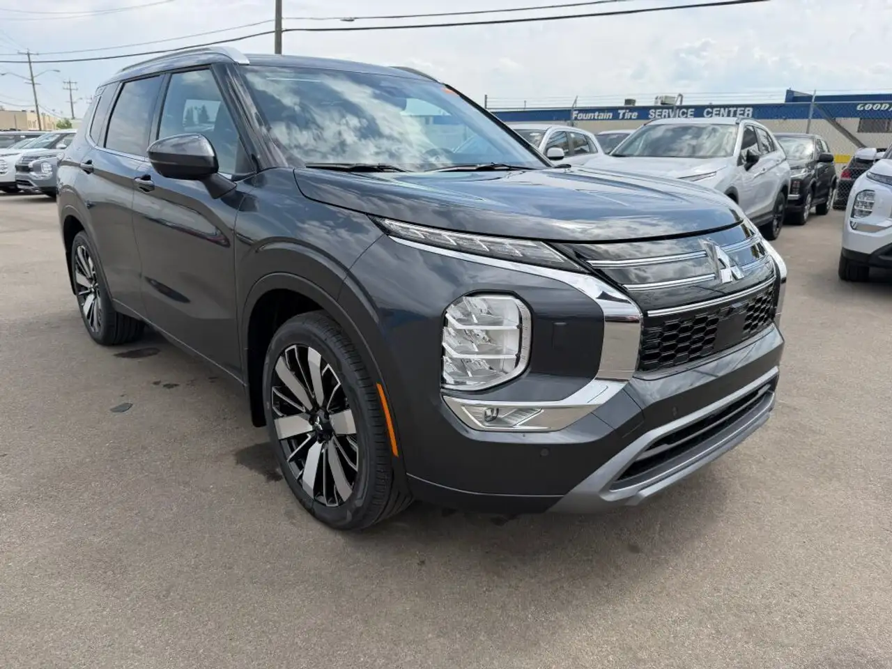 Mitsubishi Outlander снимка Mitsubishi Outlander