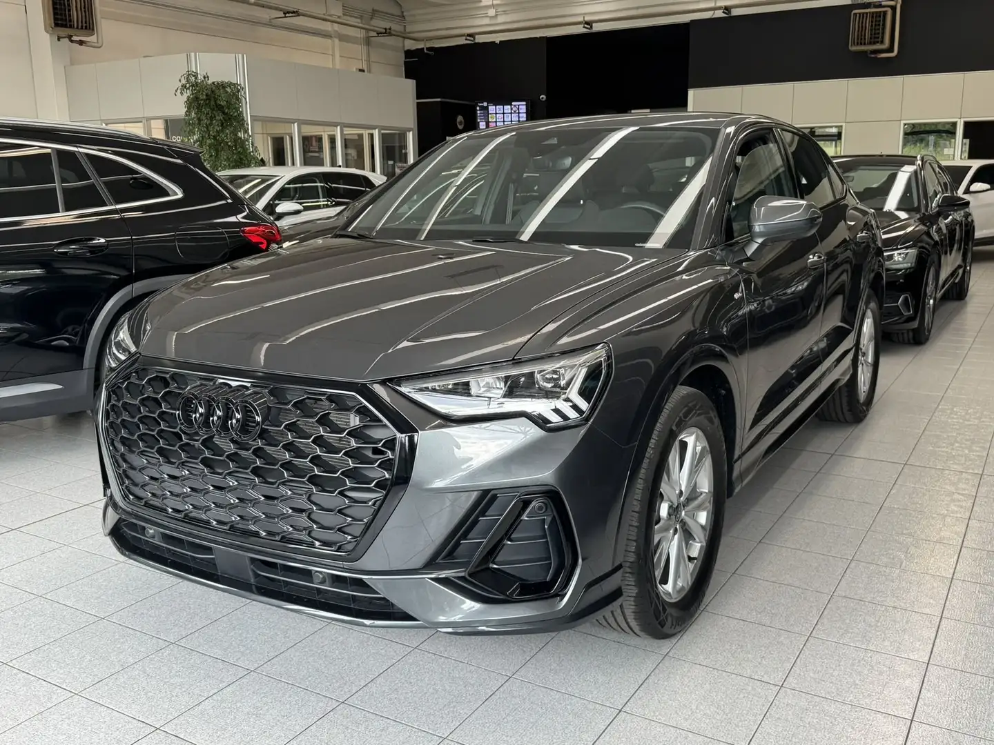 Audi Q3 SPB 35 TDI S tronic 2x S line edition - 1