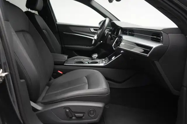 Audi A6 view 14