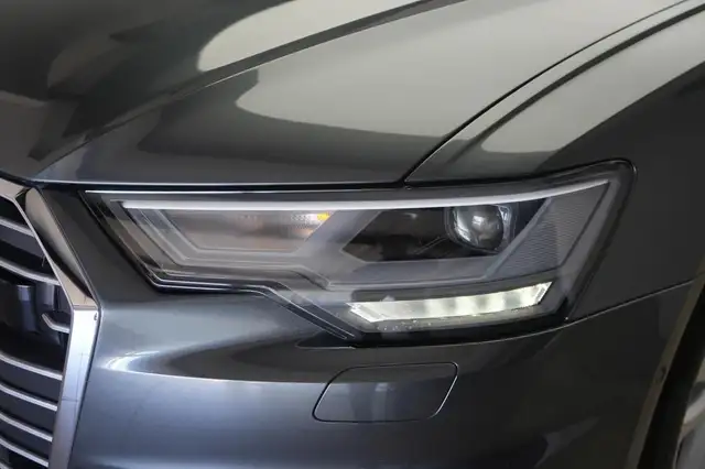 Audi A6 view 10