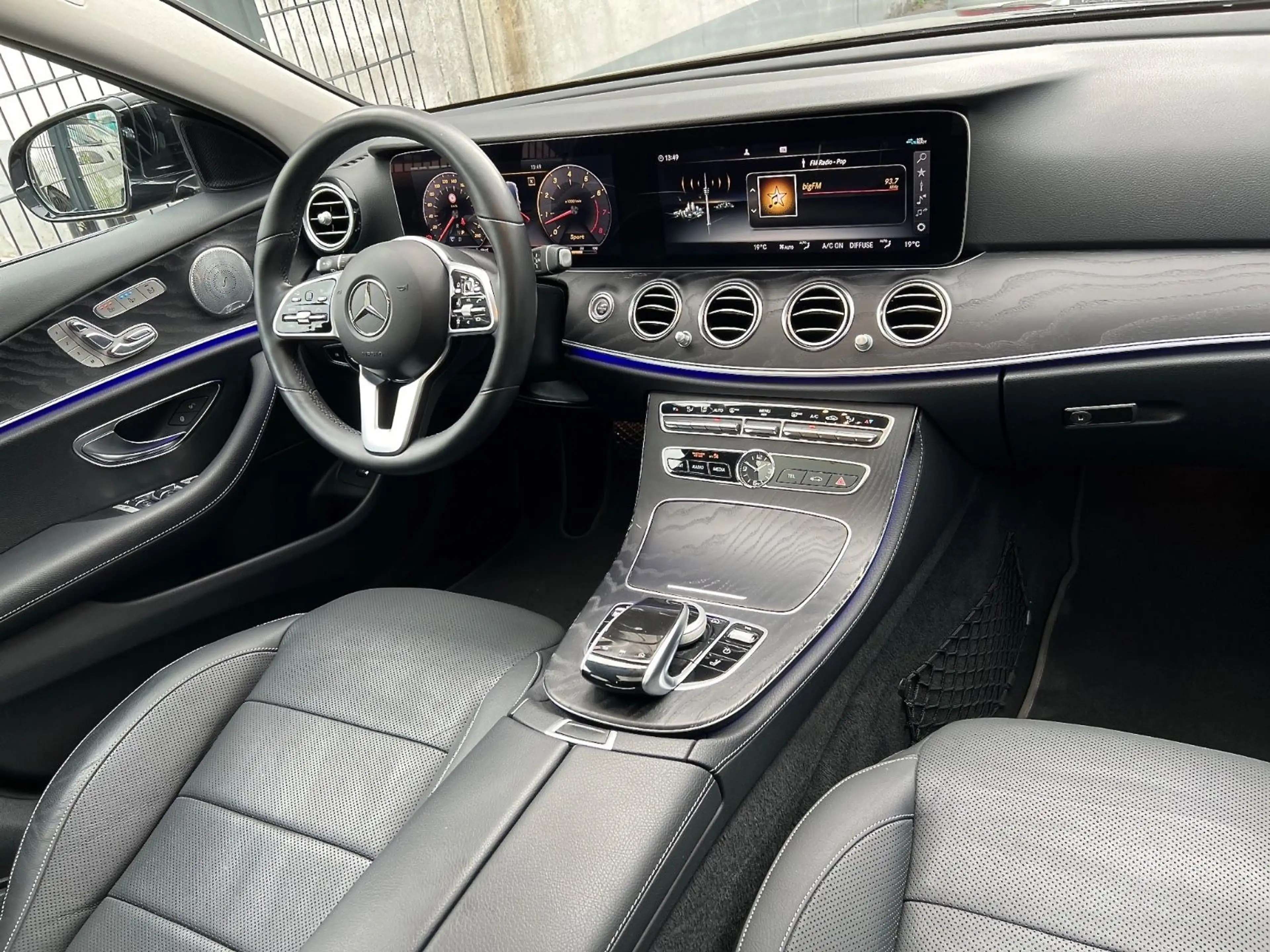 Mercedes-Benz E 450 T 4M*AMG*BURMESTER*360°*MEMORY*VOLLLEDER* — photo 13