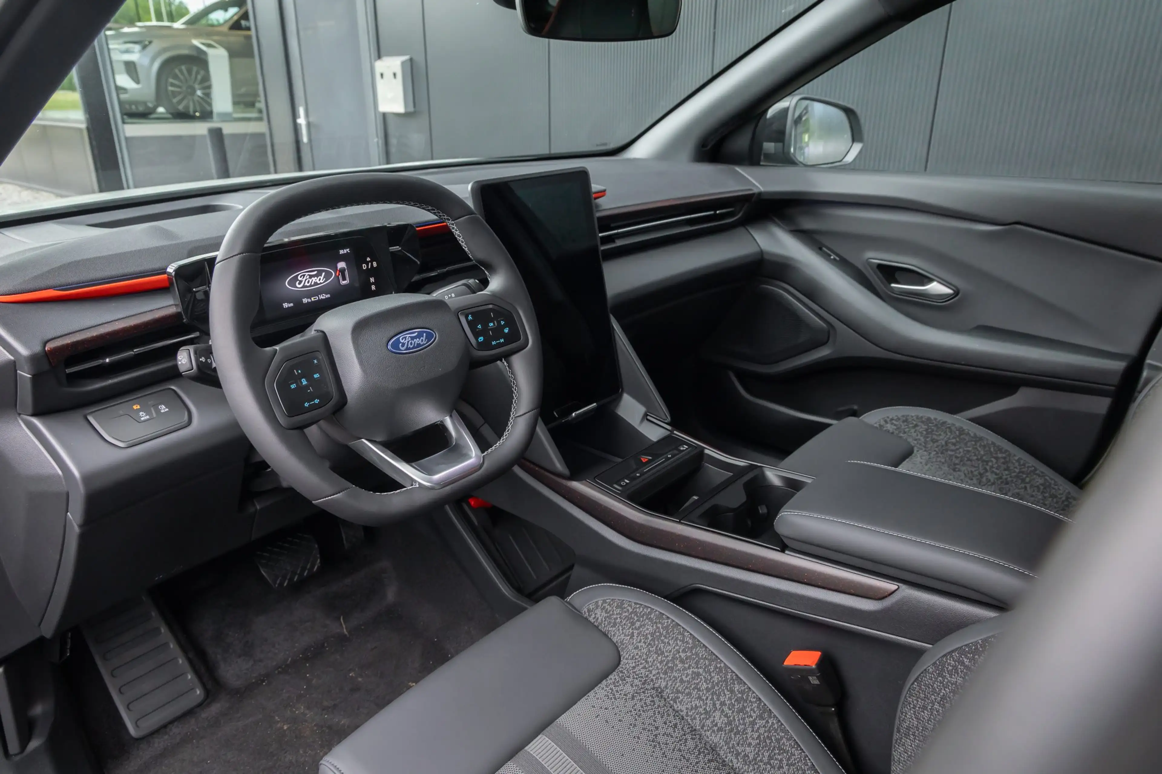 Ford Explorer Collection Extended Range RWD 79 kWh | Trekhaak | — photo 14