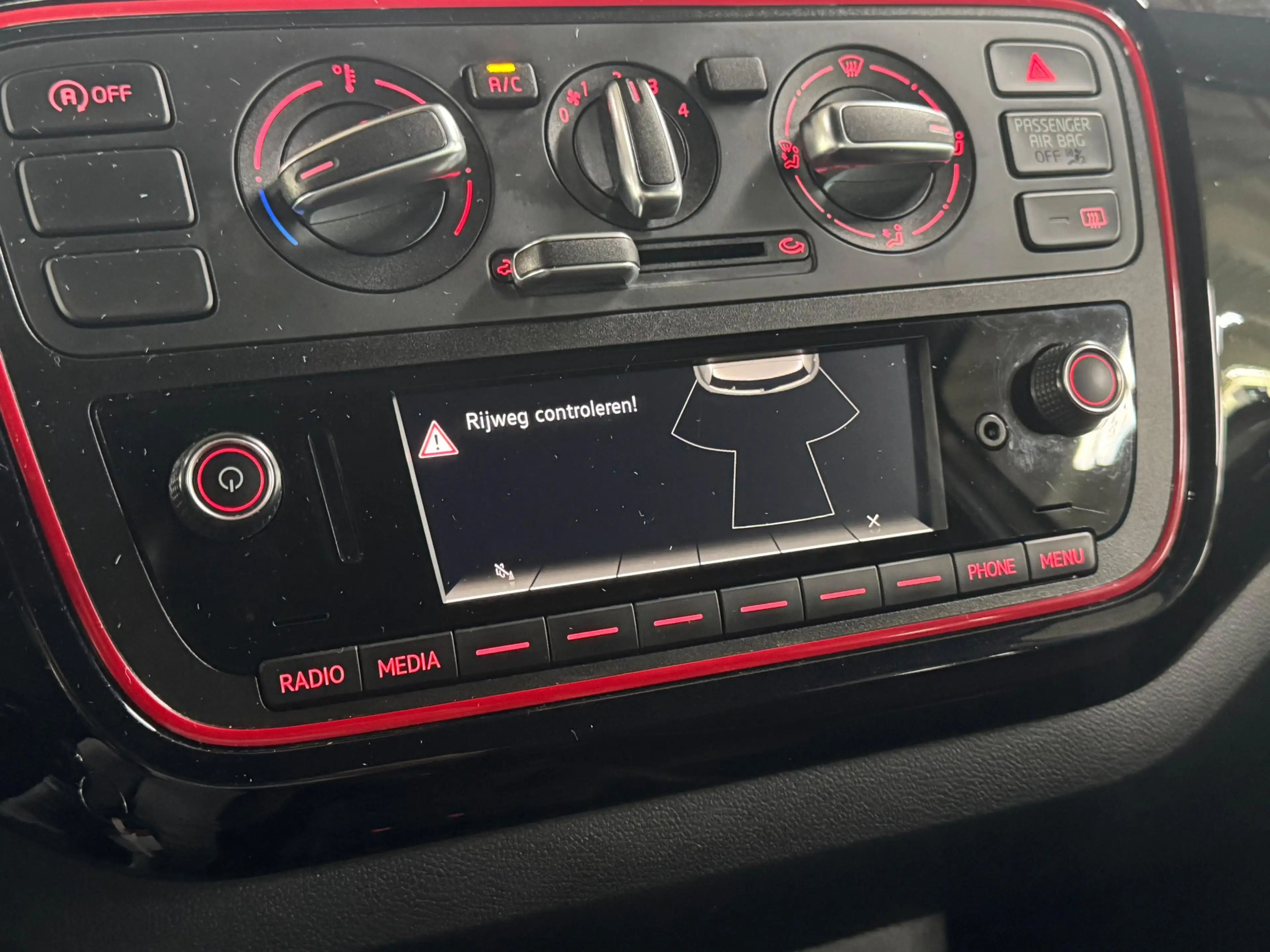 SEAT Mii 1.0 FR Airco / Cruise control / Parkeersensoren / — photo 13