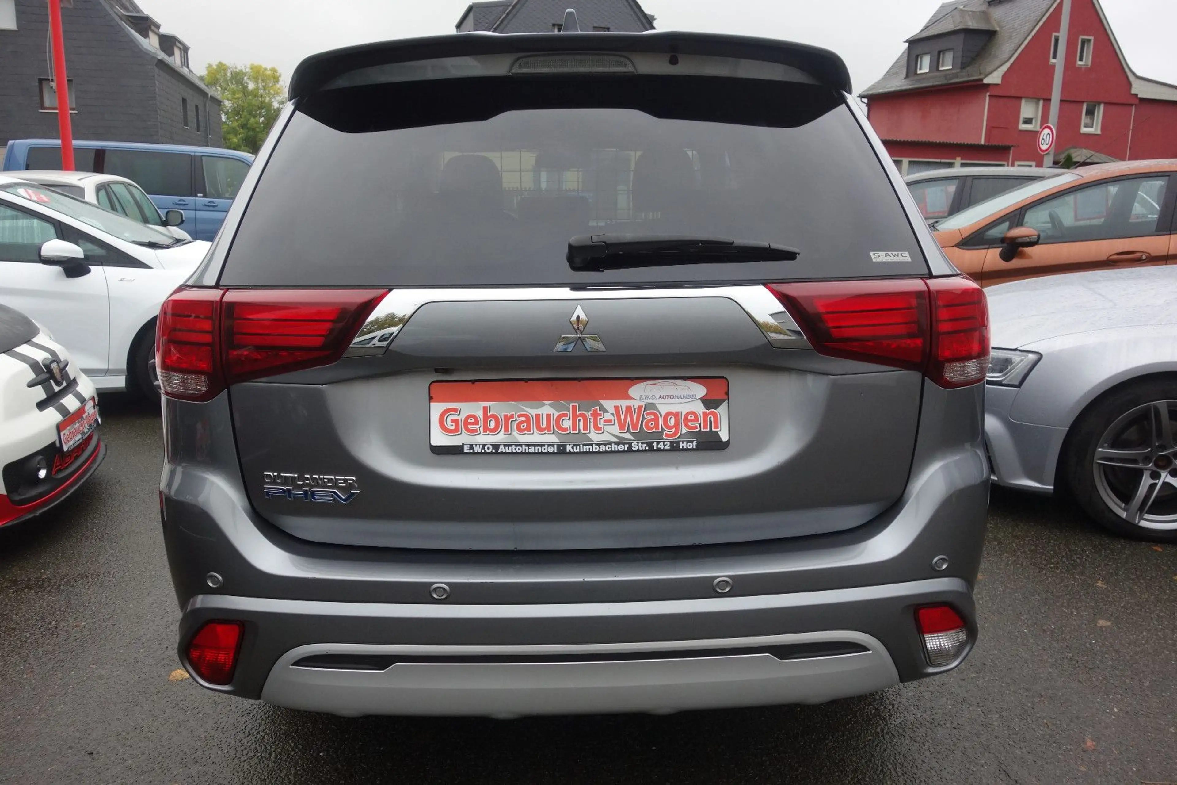 Mitsubishi Outlander PHEV Top 4WD — photo 7