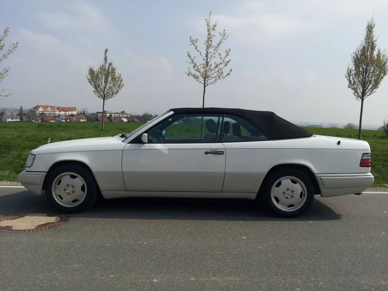 Mercedes-Benz E 320