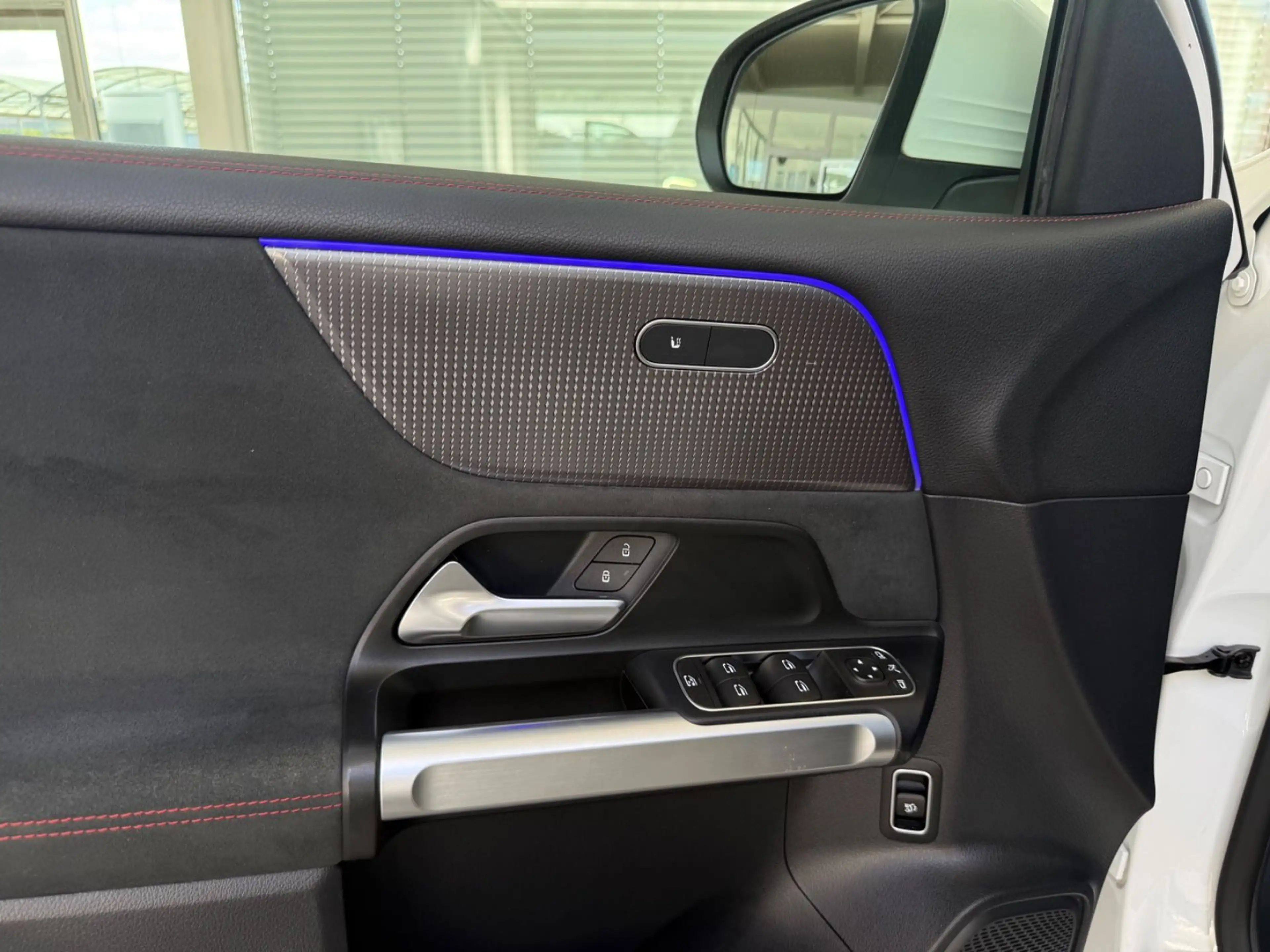 Mercedes-Benz EQB 250 AMG-Line*AMBIENTE*KAMERA*LED*1.HAND*97%* — photo 14