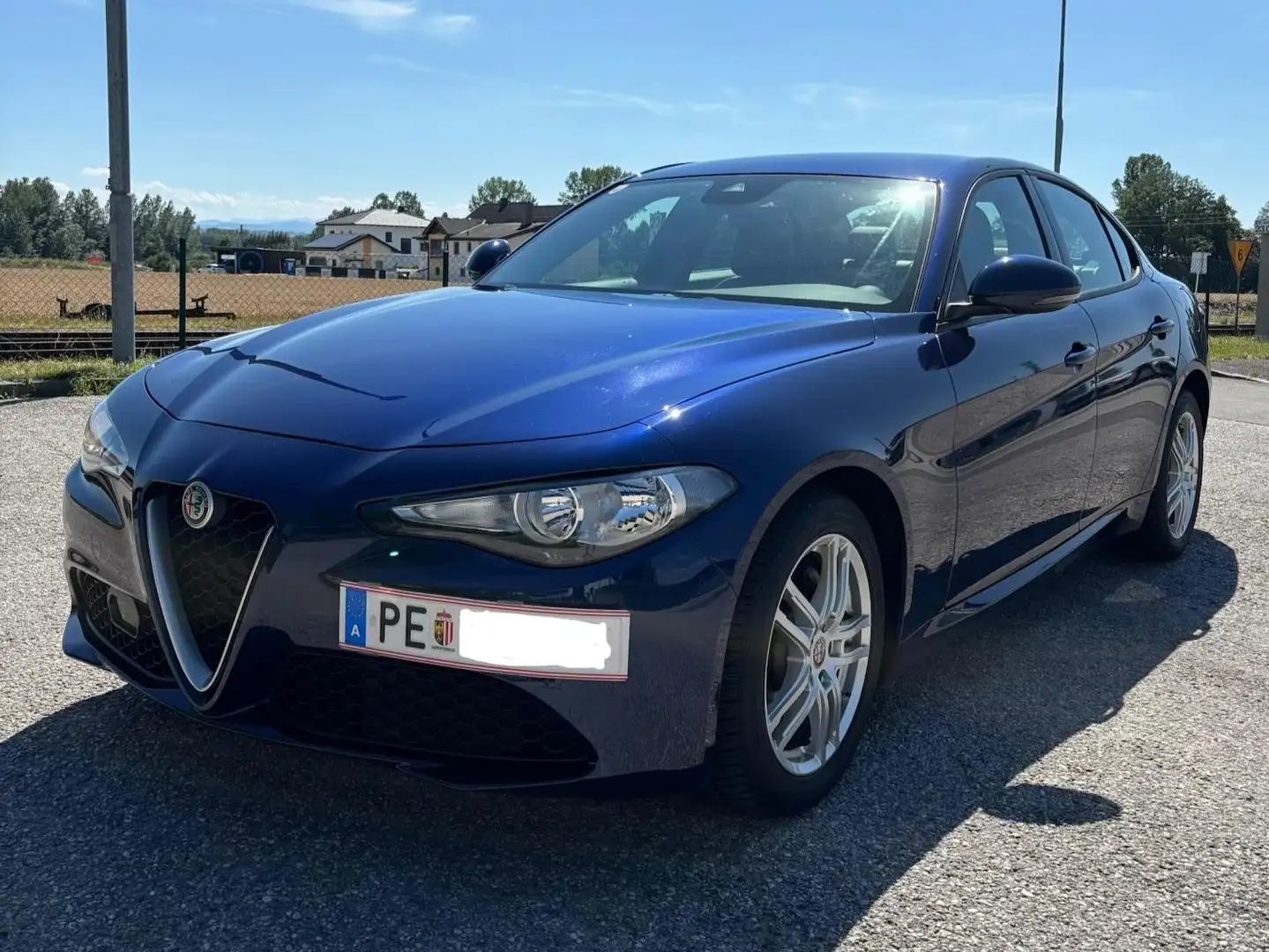 Alfa Romeo Giulia Giulia 2,2 150 AT RWD Blau - 2
