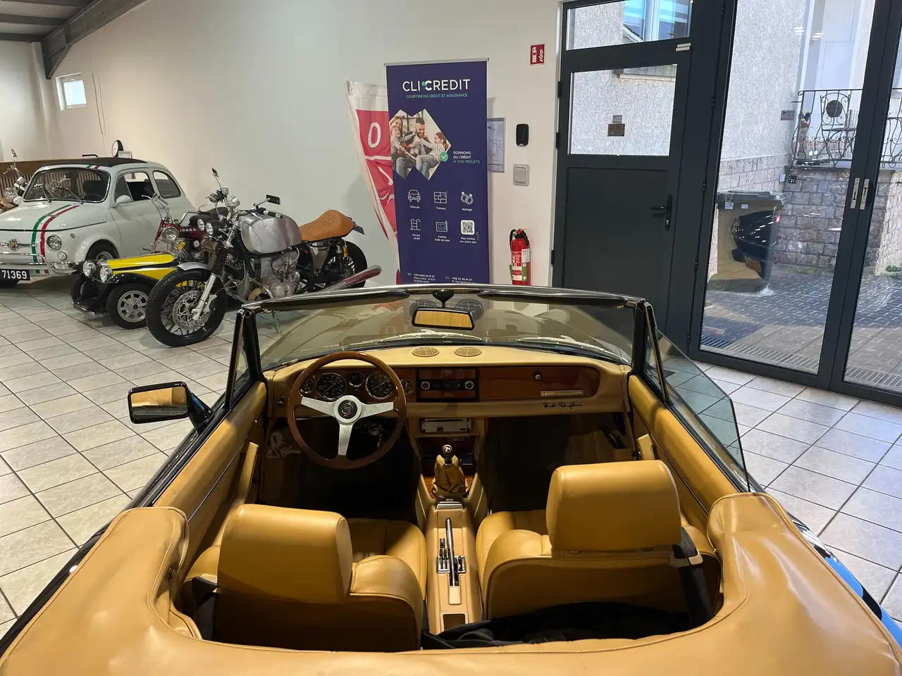 Fiat 124 Spider Pininfarina, foto 12
