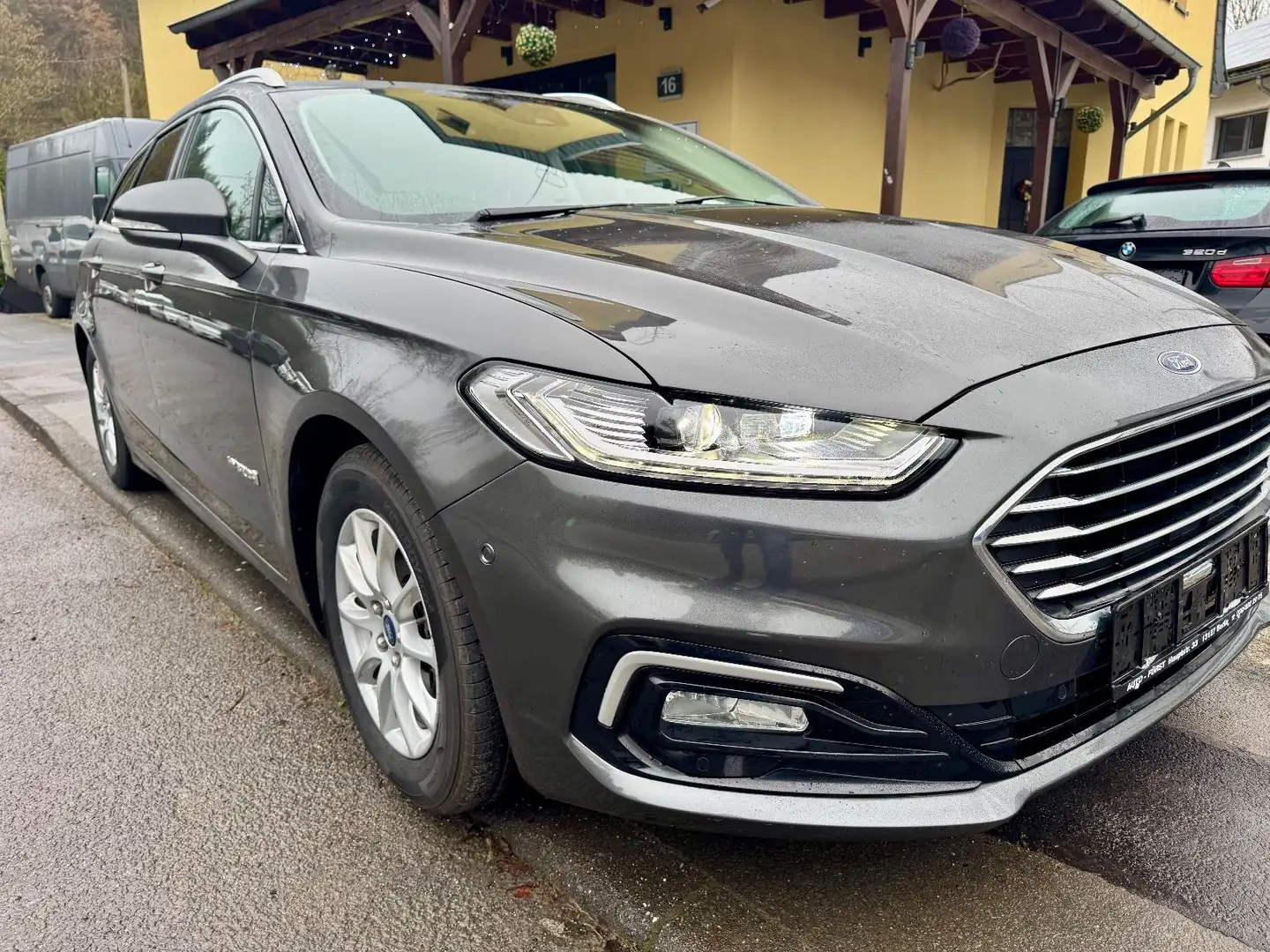 Ford Mondeo Turnier Hybrid Business Edition Grau - 1