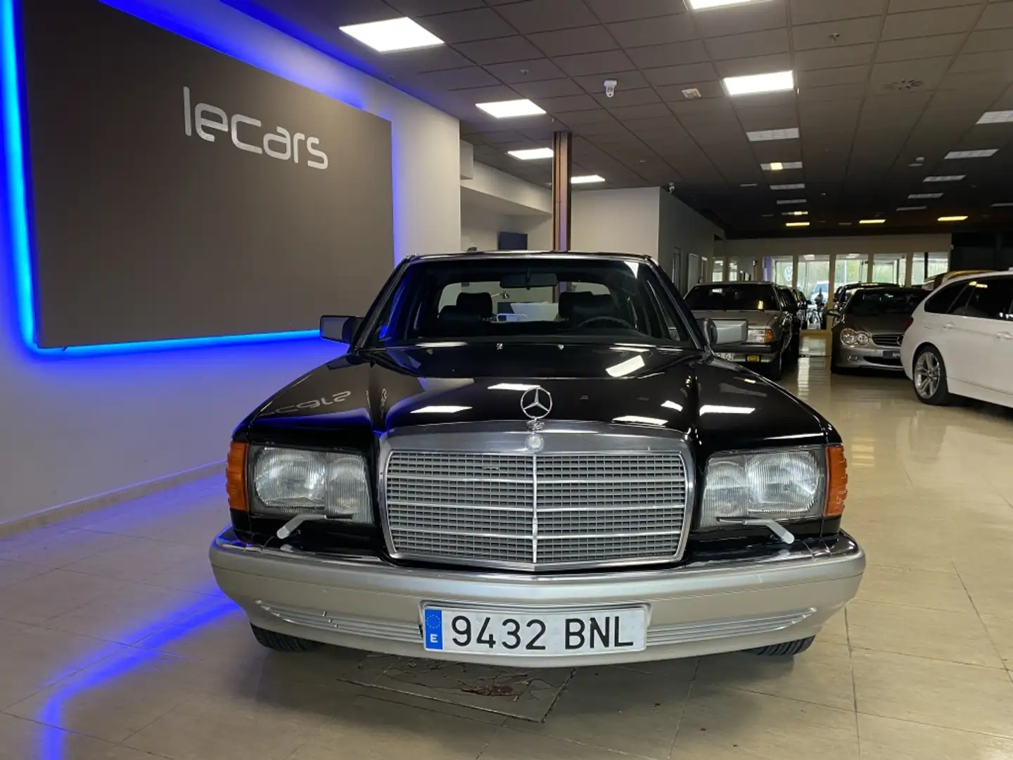 Mercedes-Benz 560 560SEL Aut. Negro - 2