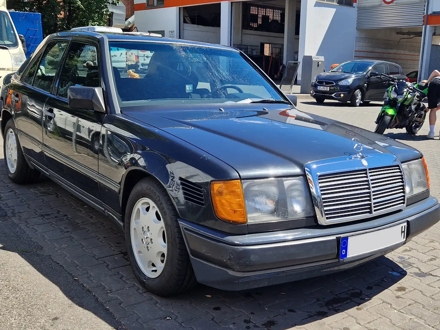 Mercedes-Benz E 250 250 D Turbo Black - 2