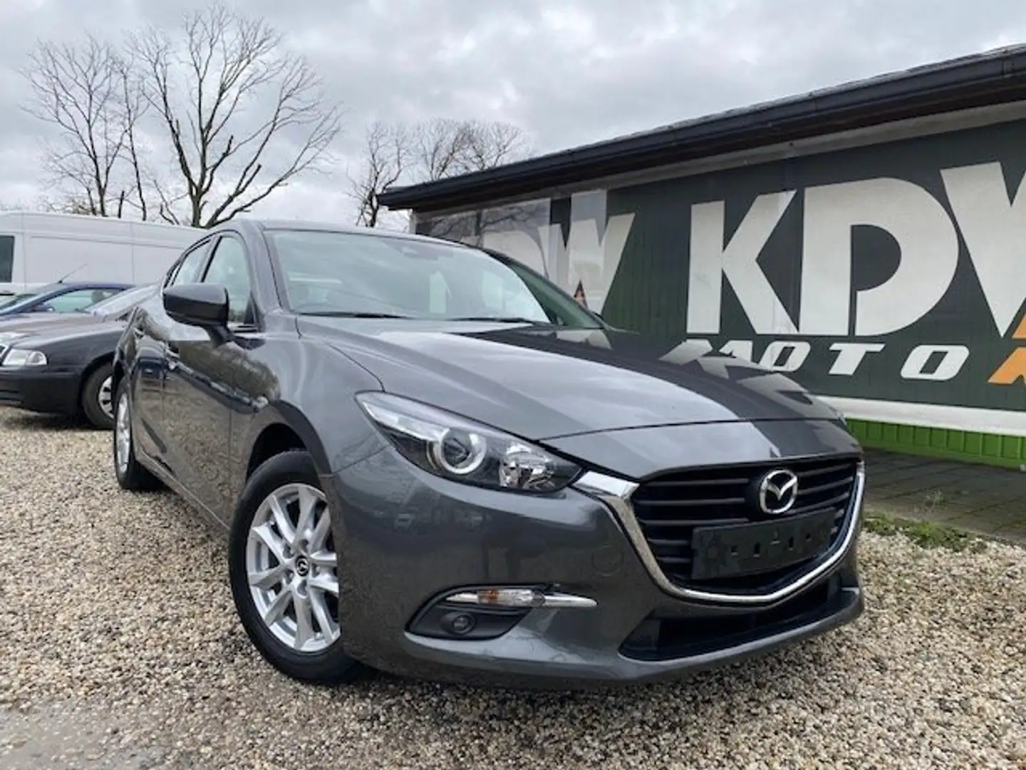 Mazda 3 1.5 D Skydrive Gris - 1