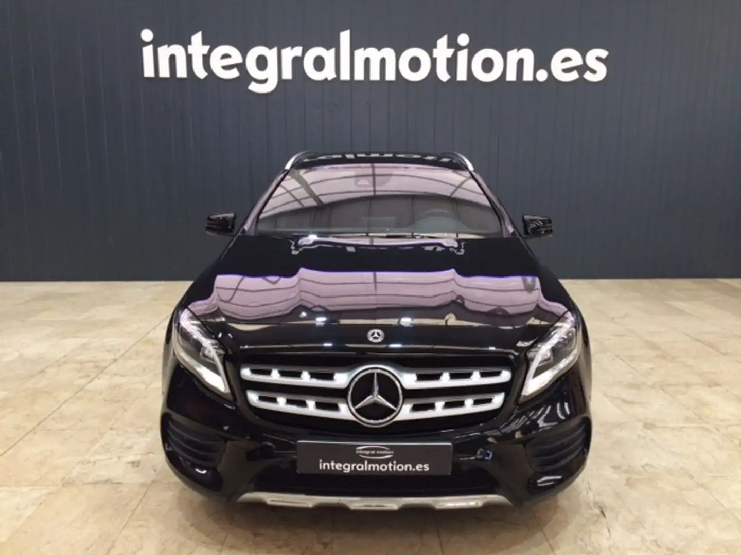 Mercedes-Benz GLA 200 d Negro - 2