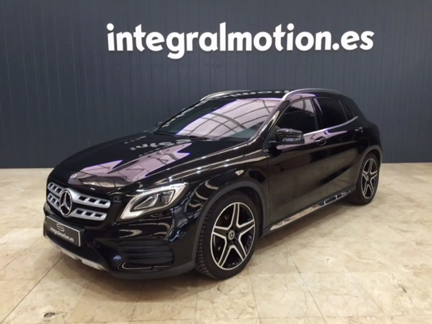 Mercedes-Benz GLA 200 d Negro - 1