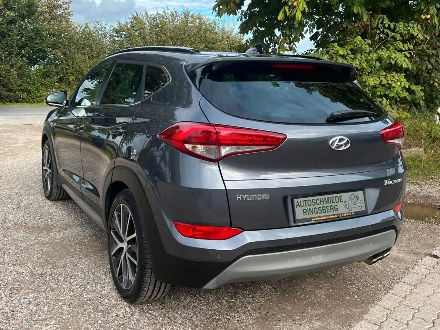 Hyundai TUCSON 1,6 T-GDI 7G-DCT Passion+ / AHK NAVI SHZ Grau - 2