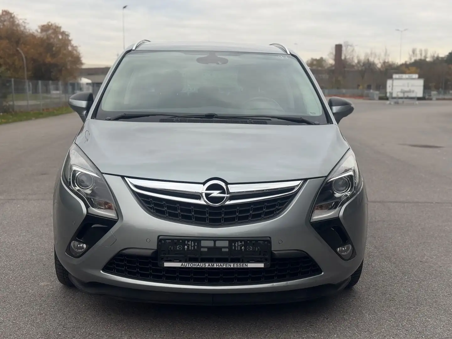 Opel Zafira C Tourer Style Servo Klima AHK erst 37000 Silber - 2