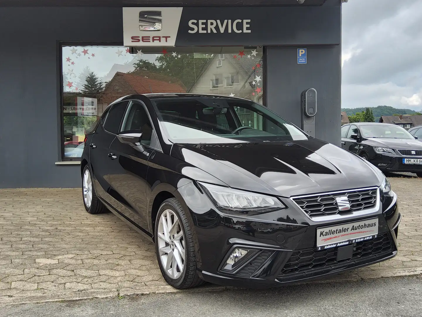 SEAT Ibiza FR 1.0 TSI *LED*Climatronic*App-Connect* Schwarz - 1