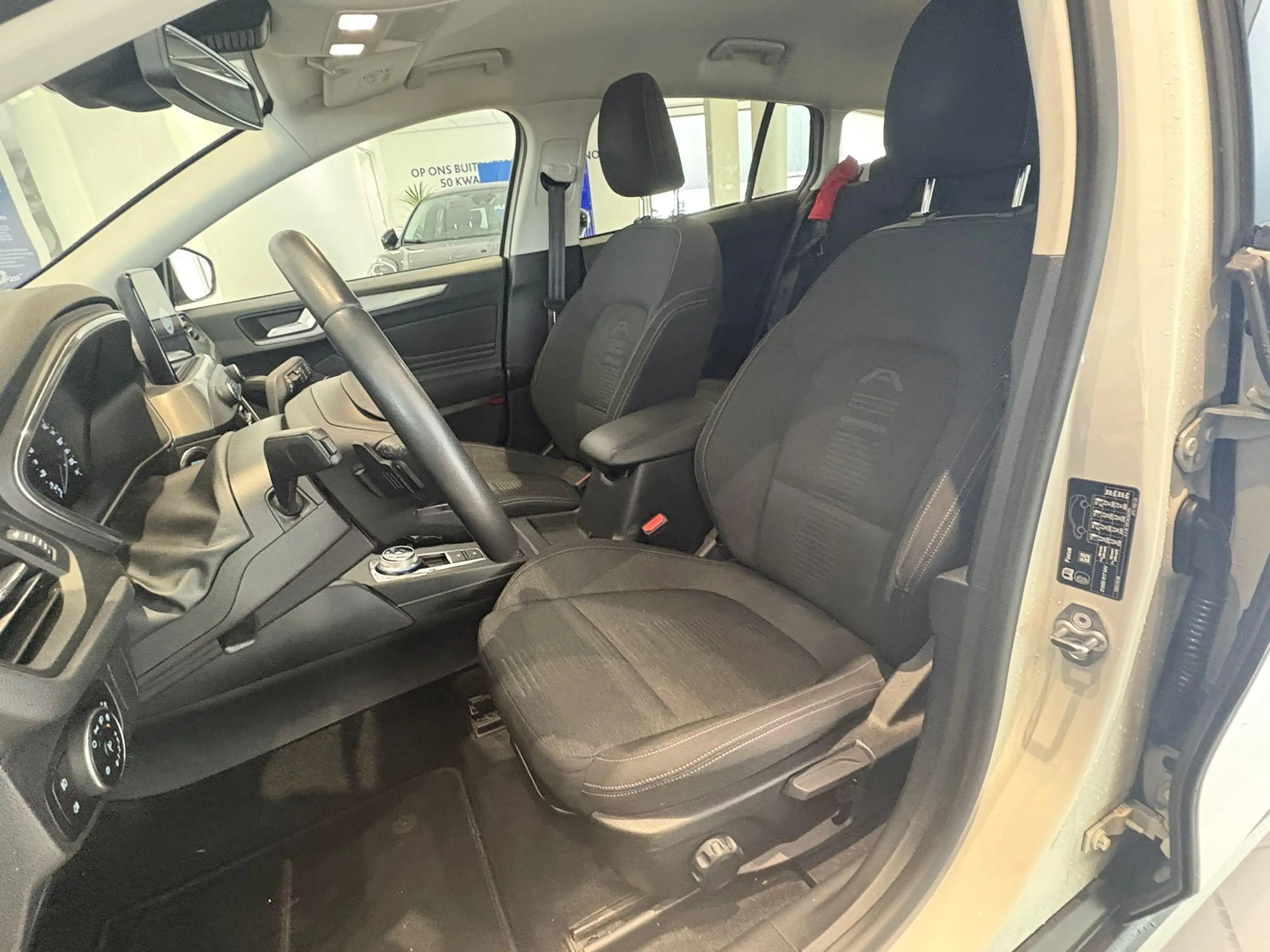 Ford Focus Wagon 1.5 EcoBoost Active Business — photo 10