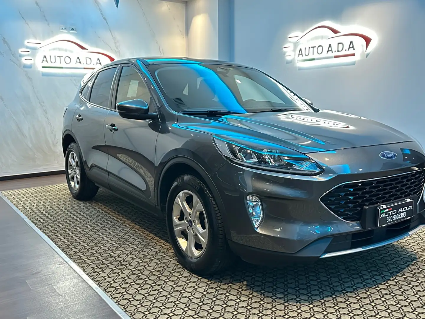 Ford Kuga Kuga 1.5 EcoBlue 120 CV aut. 2WD ST-Line Grau - 2