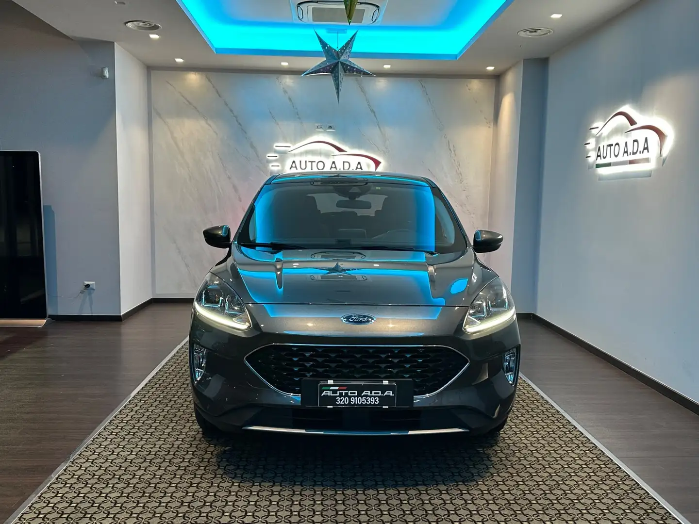 Ford Kuga Kuga 1.5 EcoBlue 120 CV aut. 2WD ST-Line Grau - 1