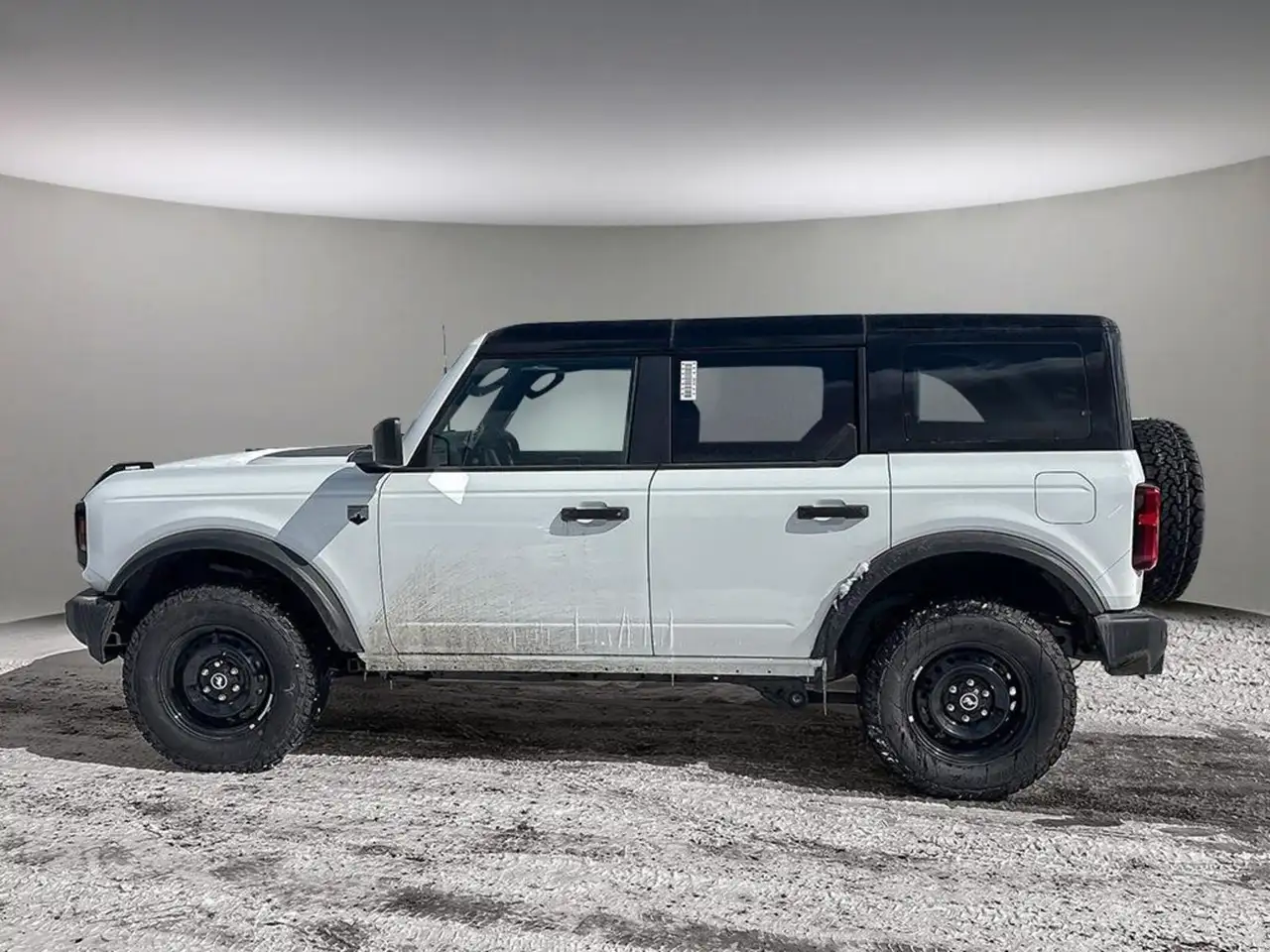 Ford Bronco снимка Ford Bronco