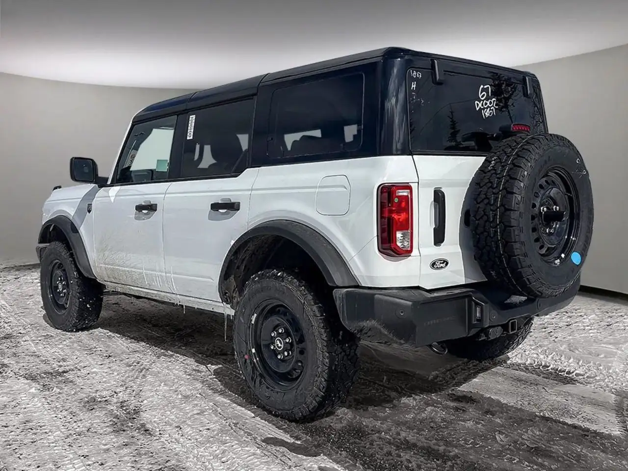 Ford Bronco снимка Ford Bronco