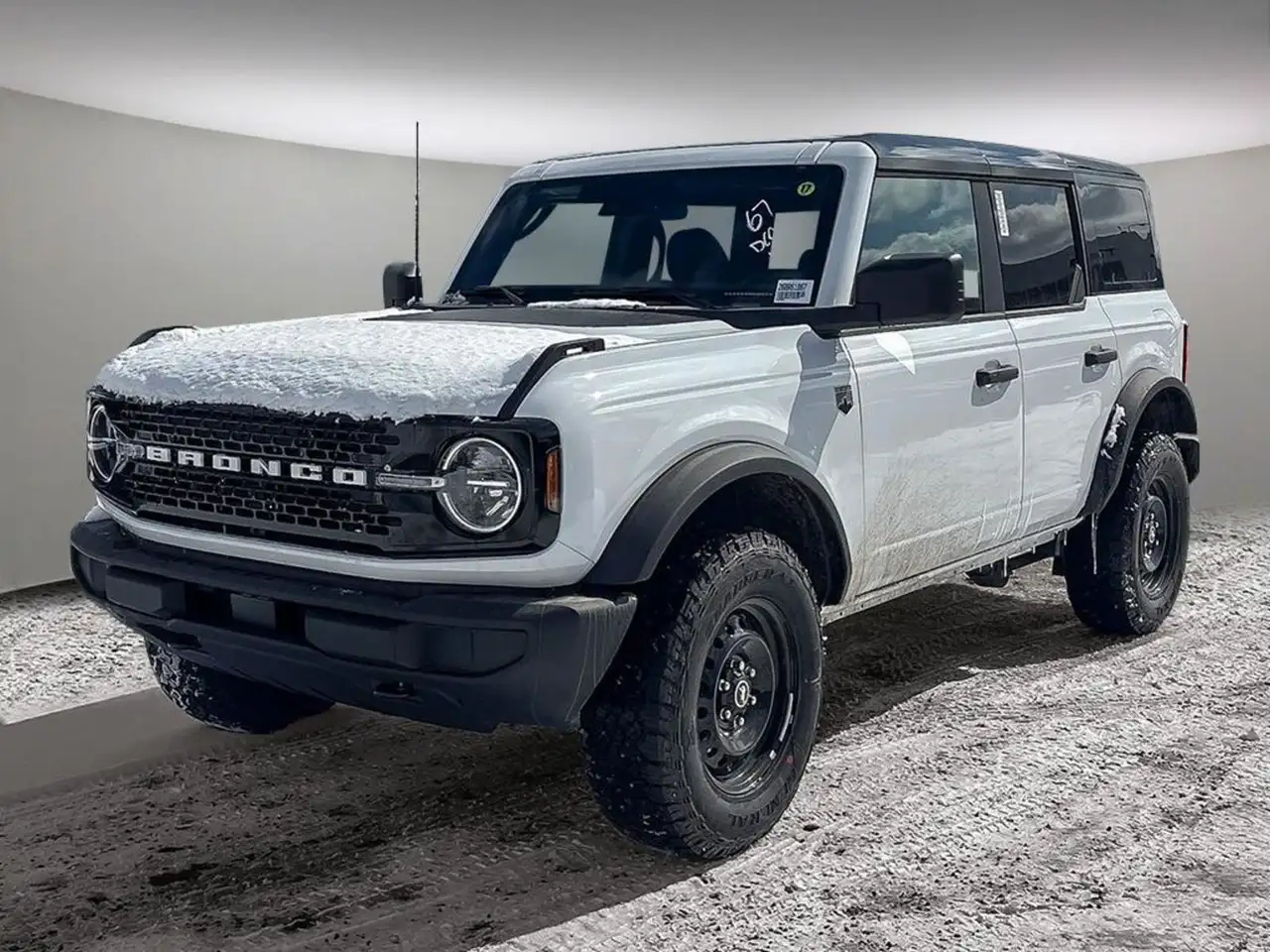 Ford Bronco снимка Ford Bronco
