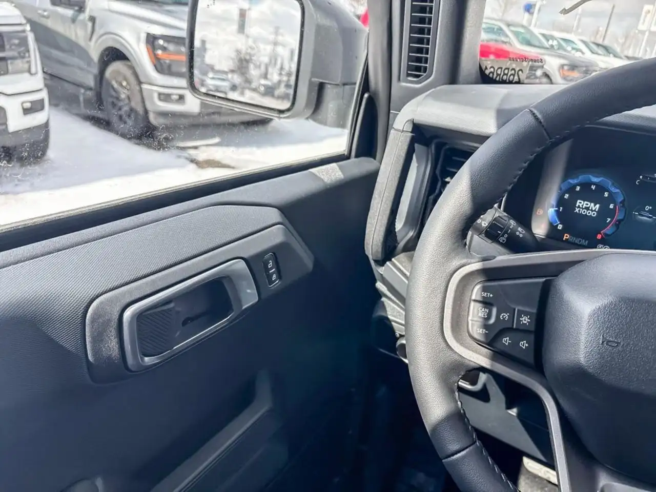 Ford Bronco снимка Ford Bronco