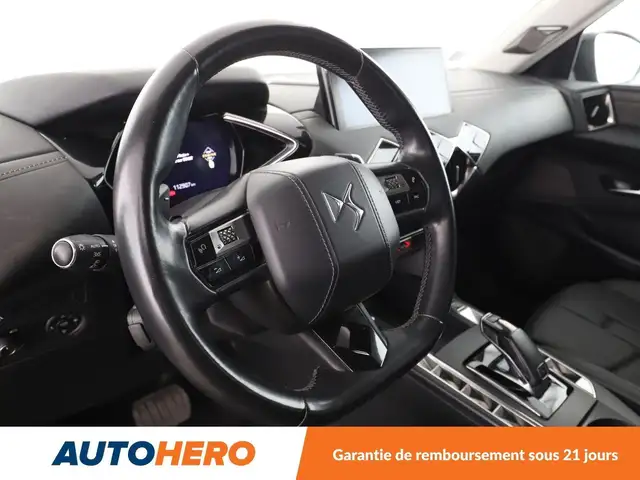DS Automobiles DS 3 Crossback view 11