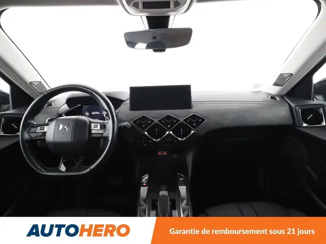 DS Automobiles DS 3 Crossback view 12