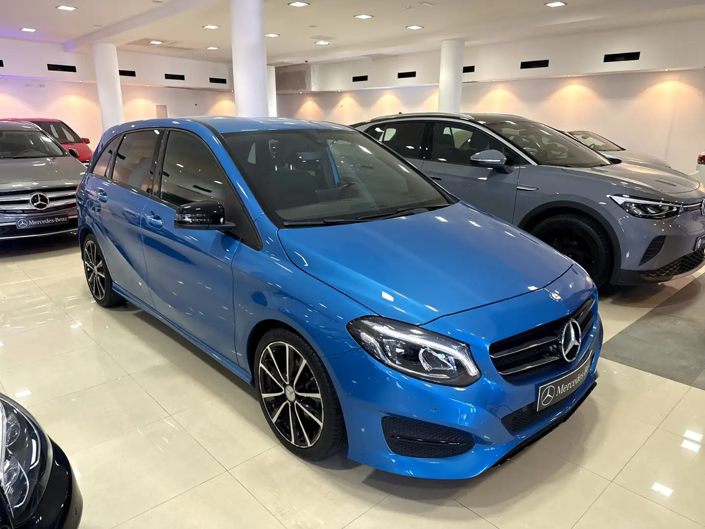 Mercedes-Benz B 180 Blauw - 2