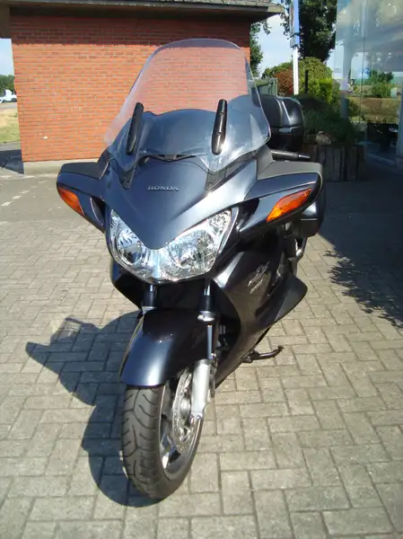 Honda ST 1300 - foto 3