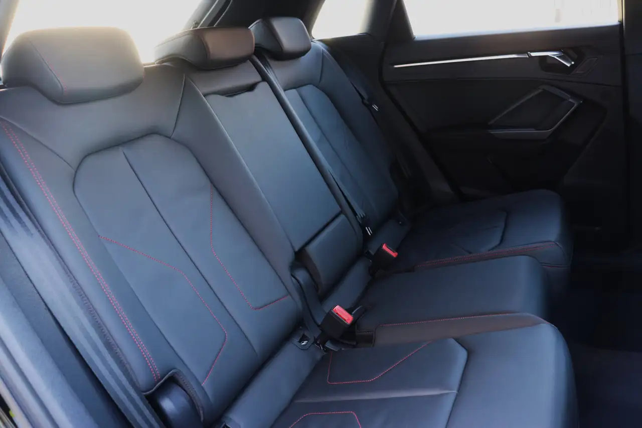 Audi Q3 PHEV 45 TFSIe S line S tronic Leather/Shadow+/19"/SOH=92%, миниатюра 30