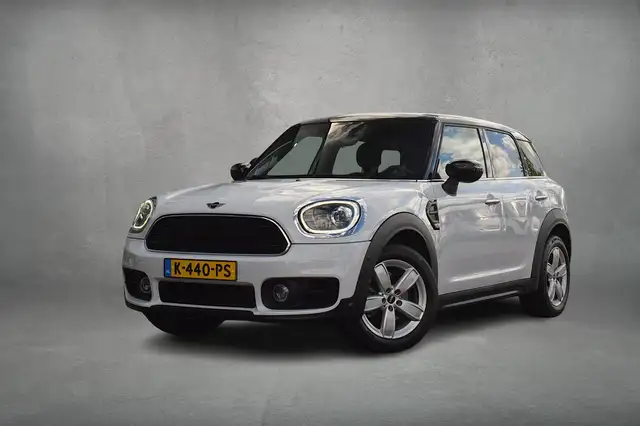Mini Countryman view 2