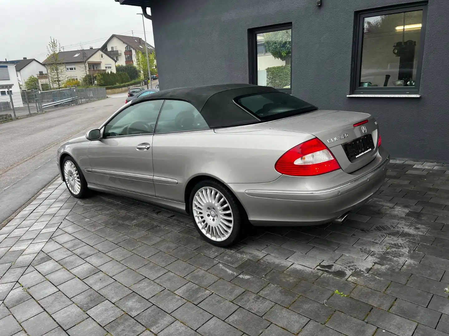 Mercedes-Benz CLK 320 CDI Cabrio Silber - 2