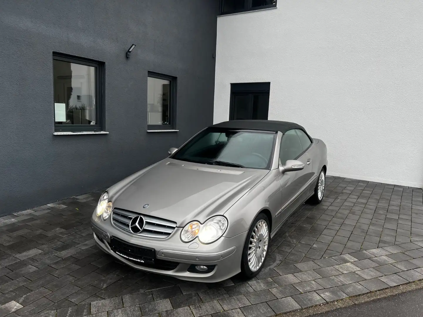 Mercedes-Benz CLK 320 CDI Cabrio Silber - 1