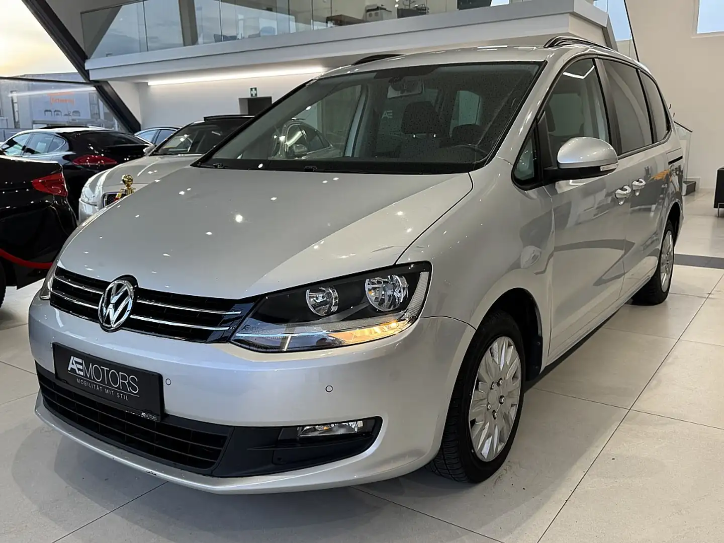 Volkswagen Sharan Trendline BMT 2,0 TDI DPF *NAVI*KREDIT*GARANTIE* Silber - 2