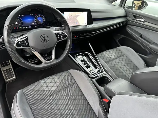 Volkswagen Golf view 8