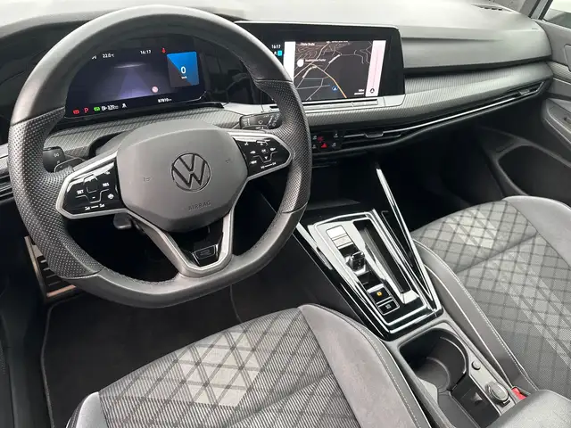 Volkswagen Golf view 10