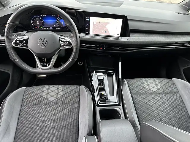 Volkswagen Golf view 11