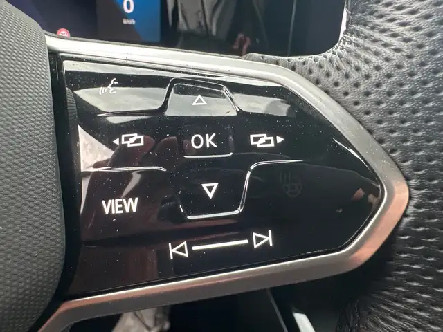 Volkswagen Golf view 15