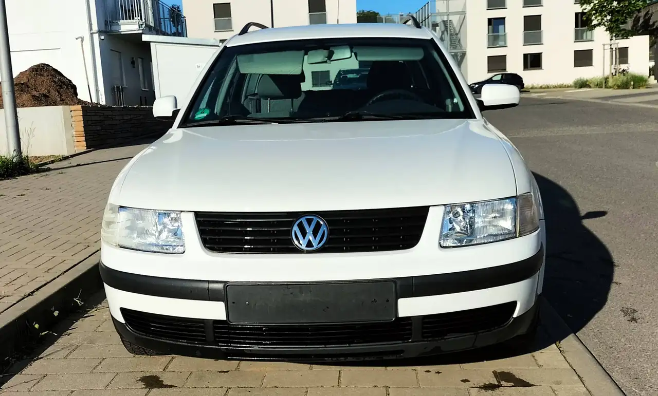 Volkswagen Passat Variant (NEU TÜV) Sitzheizung/ ANK/ Allwetterreifen/ Klima, foto 8