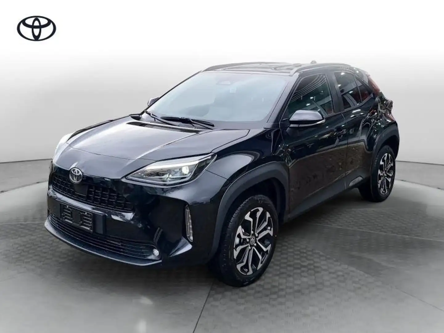 Toyota Yaris Cross 1.5 Hybrid 5p. E-CVT Trend Nero - 1