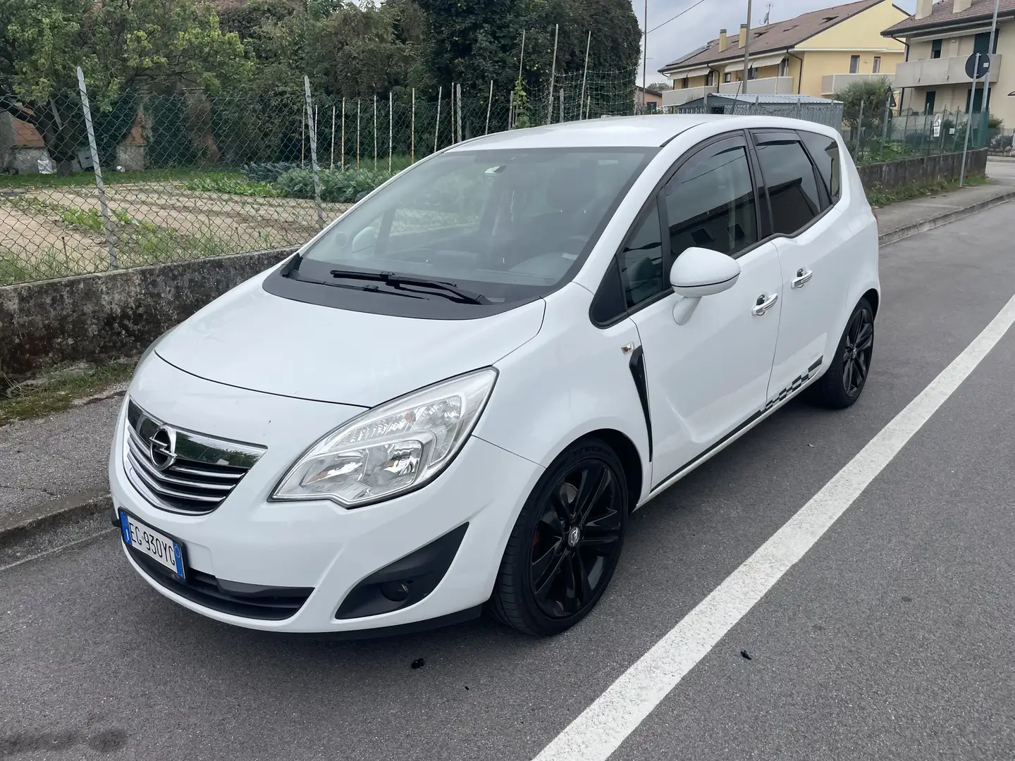 Opel Meriva 1.7 cdti Cosmo 100cv auto - 1